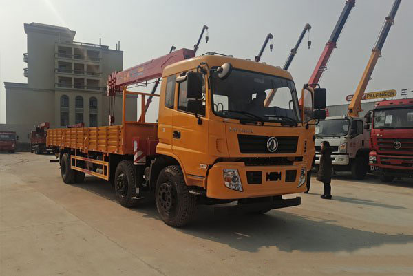 長興12噸三軸東風隨車吊圖片展示3