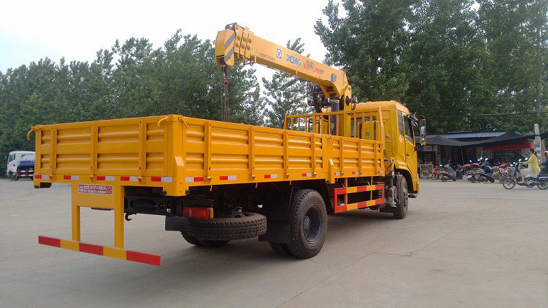 徐工6.3噸東風天錦隨車吊圖片展示4 徐工6.3噸東風天錦隨車吊圖片展示4