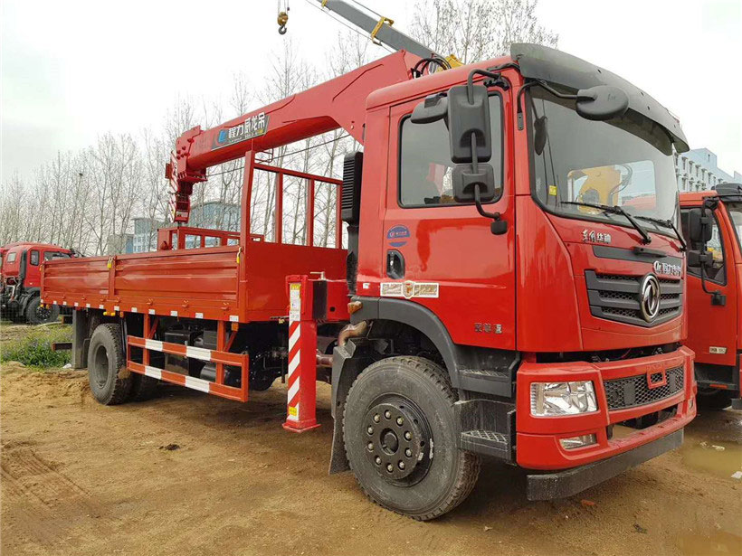 拉移動活動房用什么樣的隨車吊車？