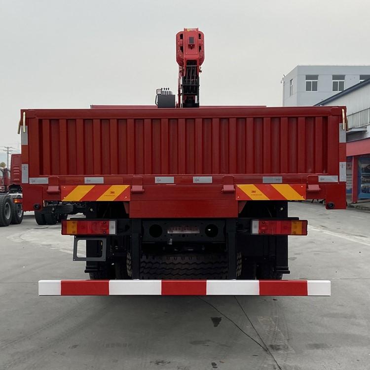 國六三一吊機12噸東風柳汽乘龍隨車吊圖片展示3