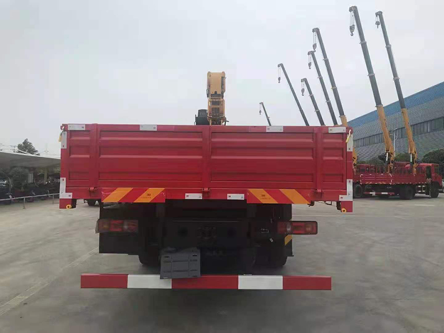 東風暢行徐工12噸隨車吊圖片展示7