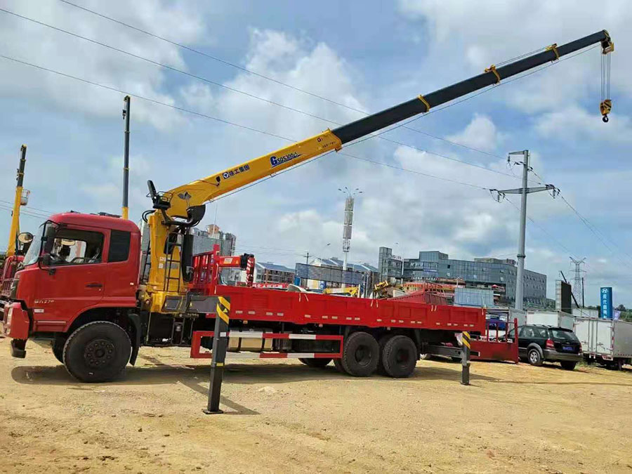 東風(fēng)暢行D3V國(guó)六270馬力隨車吊上市