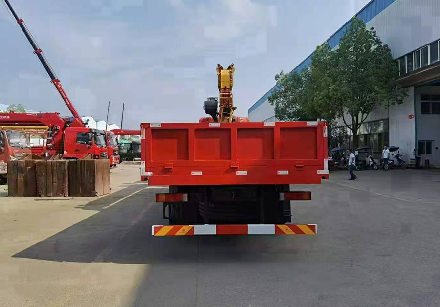 東風天龍徐工14噸隨車吊 國六410馬力圖片展示7 東風天龍徐工14噸隨車吊 國六410馬力圖片展示7
